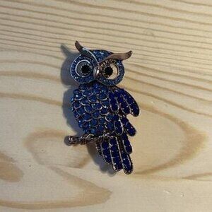 Blue Rhinestone Owl Brooch Pin Vintage Style Gold-Tone Metal Jewelry Accessory